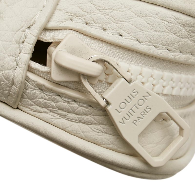 Louis Vuitton Monogram Taurillon Volga Pochette (SHG-37389) - Barde - Image 9