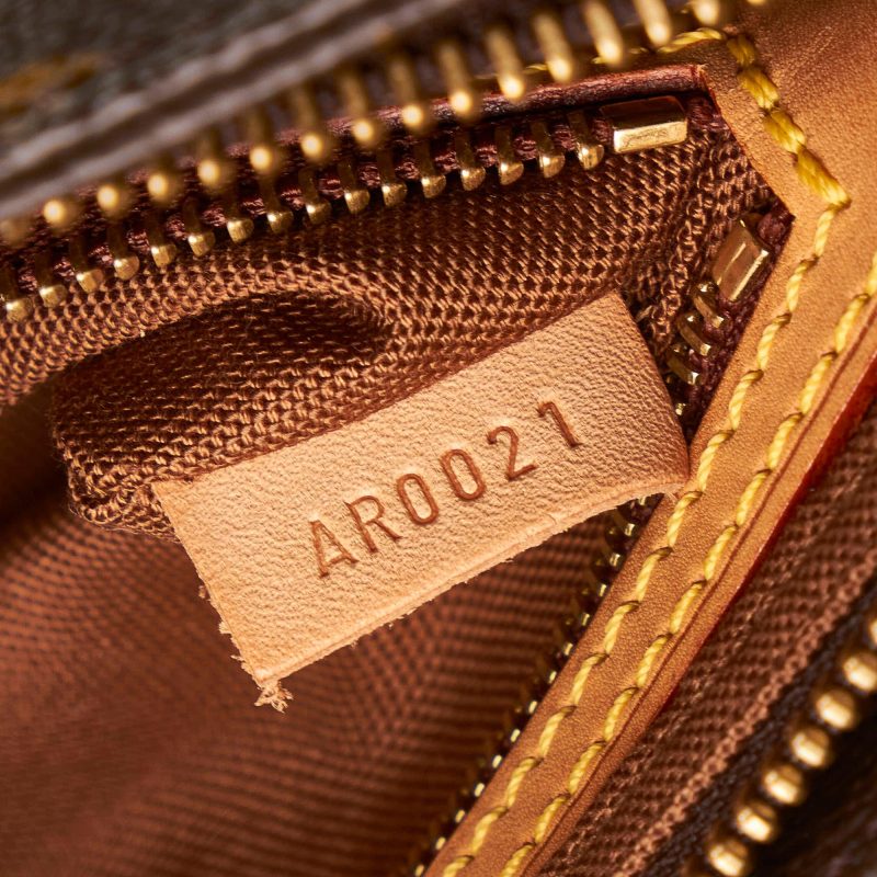 Louis Vuitton Monogram Trotteur (SHG-34035) - Barde - Image 8
