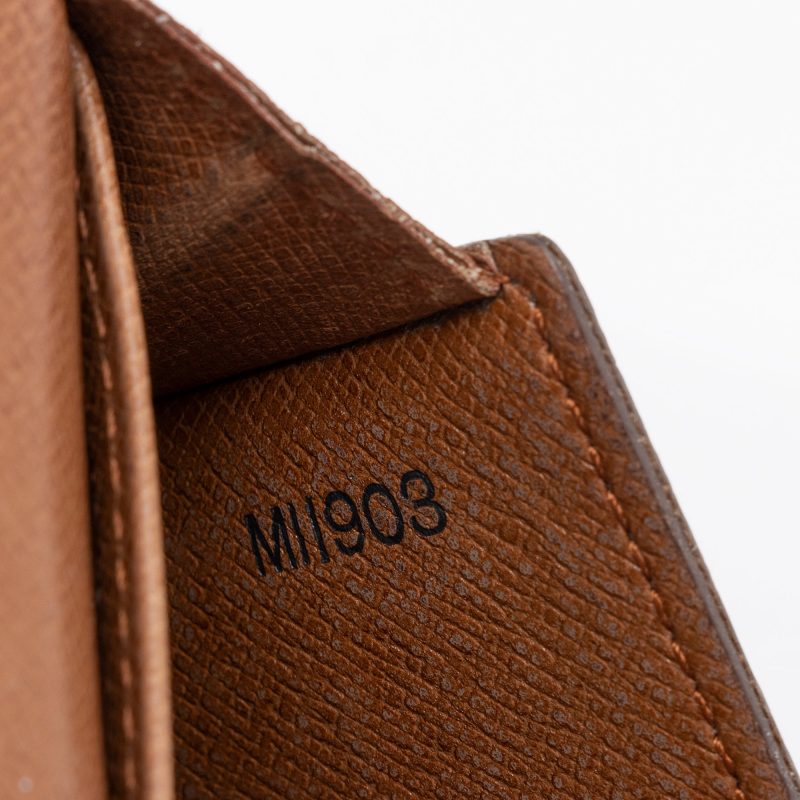 Louis Vuitton Vintage Monogram Canavs Porte Yen Wallet - FINAL SALE (SHF-23585) - Barde - Image 4