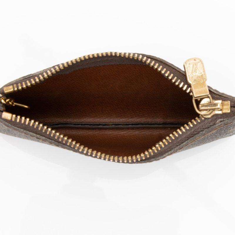 Louis Vuitton Vintage Monogram Canvas Key Pouch (SHF-23899) - Barde - Image 5