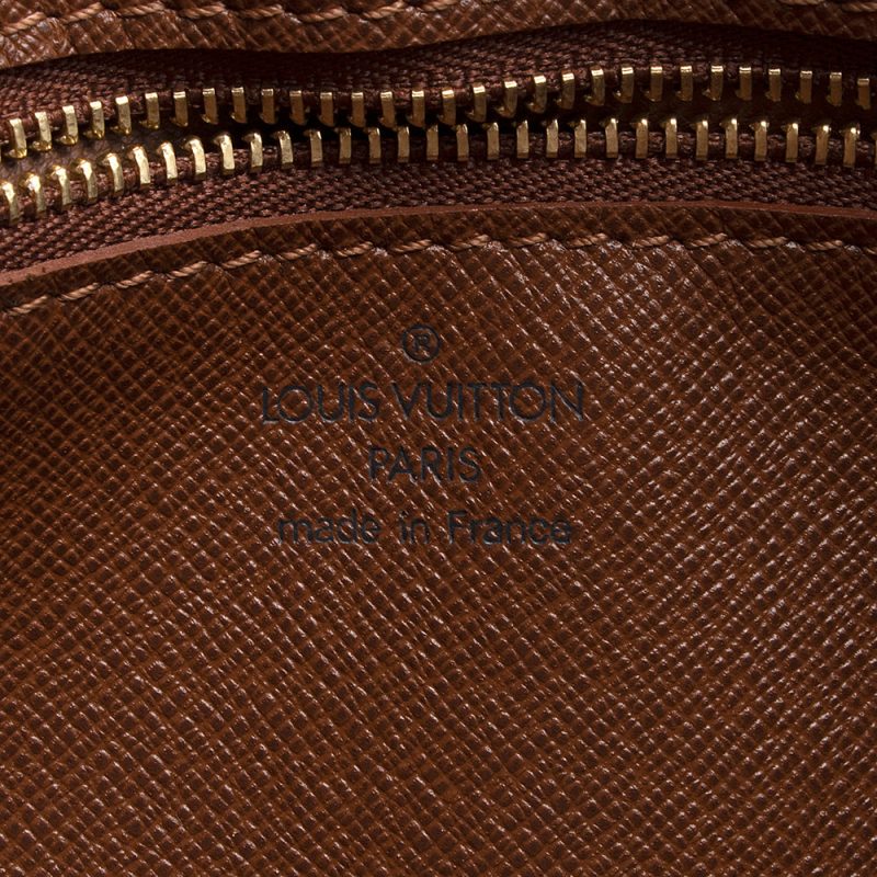 Louis Vuitton Vintage Monogram Canvas Marly Dragonne GM Clutch (SHF-21169) - Barde - Image 7