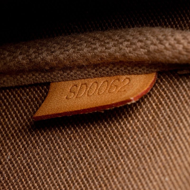 Louis Vuitton Vintage Monogram Canvas Pochette Accessoires (SHF-22173) - Barde - Image 6