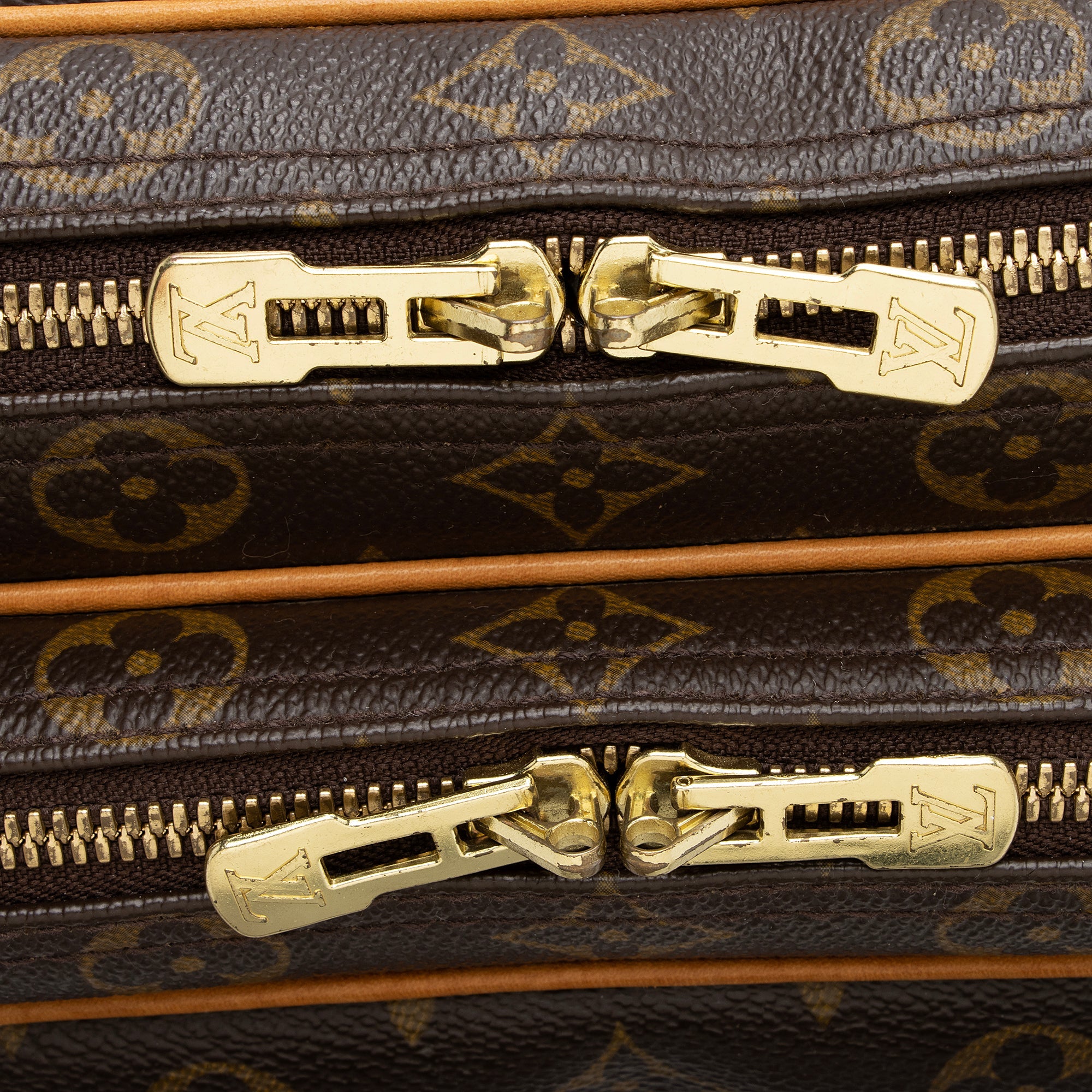 Louis Vuitton Vintage Monogram Canvas Reporter GM Messenger Bag (SHF-23072) - Barde - Image 9