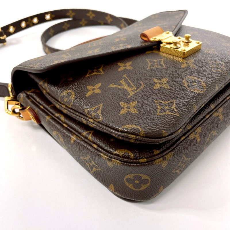 Louis Vuitton Pochette Metis MM Monogram Canvas Handbag - Barde - Image 5