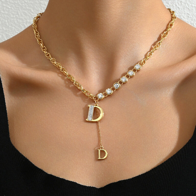 Women's Sweet Korean Style Fresh Personalized English Letters Design Clavicle Necklaces - Image 5