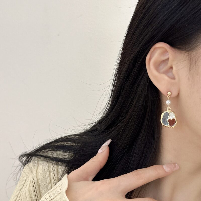 Sense Retro Style Irregular Color Matching Earrings - Image 6