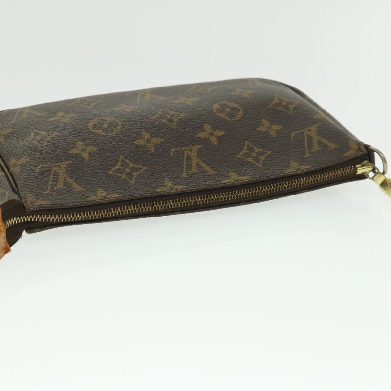 Louis Vuitton Pochette Accessoires  Canvas Clutch Bag - Barde - Image 4