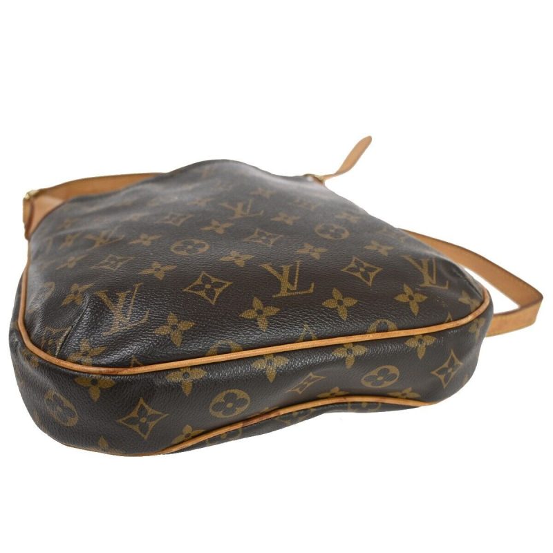 Louis Vuitton Odeon  Canvas Shoulder Bag - Barde - Image 3