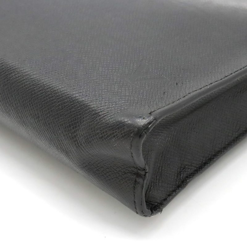 Louis Vuitton Taiga Pochette Voyage MM Clutch Black - Barde - Image 3