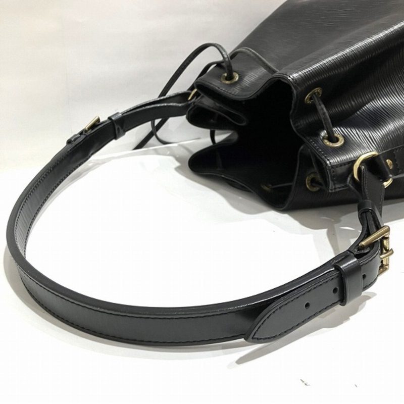 Louis Vuitton Petit Noé  Leather Shoulder Bag - Barde - Image 4