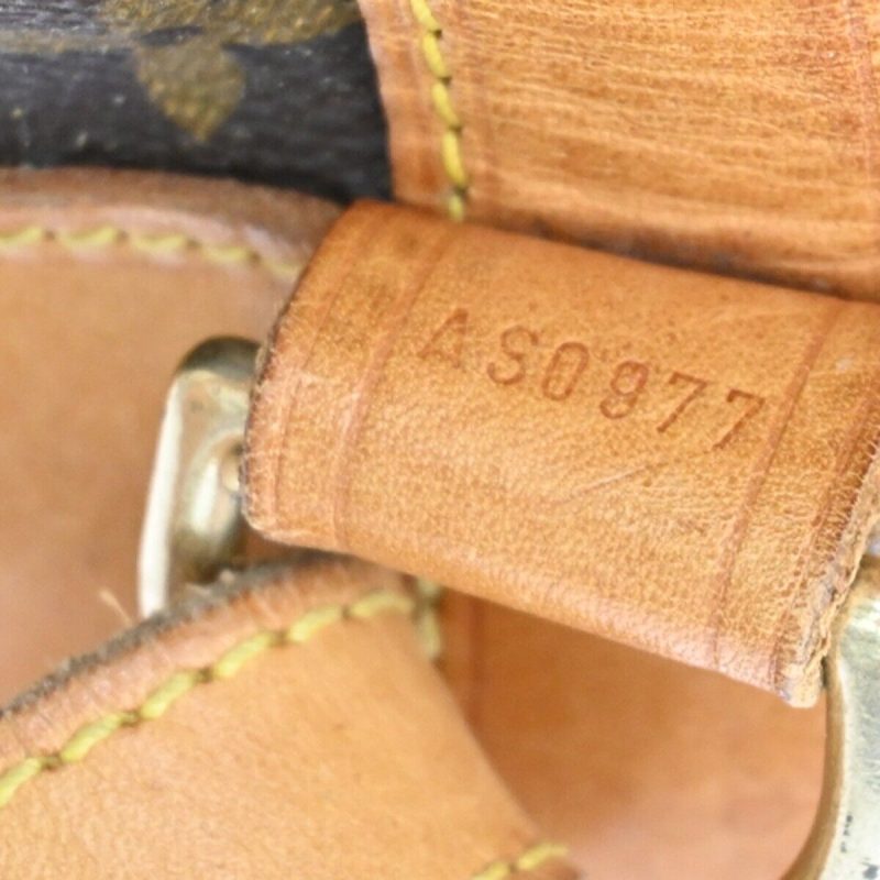 Louis Vuitton Randonnée  Canvas Shoulder Bag - Barde - Image 6