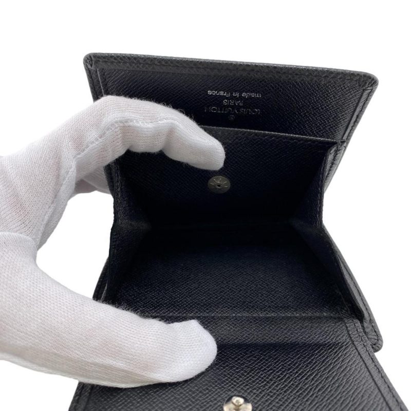 Louis Vuitton Taiga  Leather Wallet - Barde - Image 4