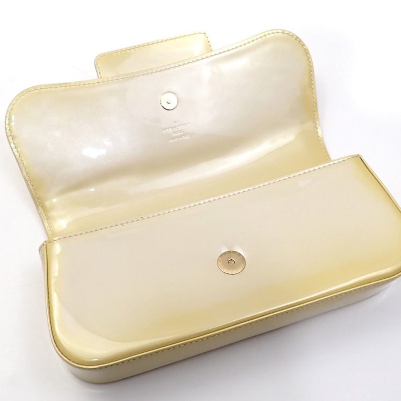 Louis Vuitton Sobe  Patent Leather Clutch Bag - Barde - Image 4