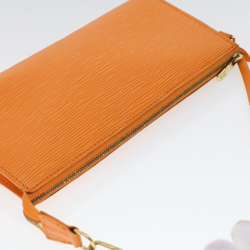 Louis Vuitton Pochette Accessoire  Leather Clutch Bag - Barde - Image 4