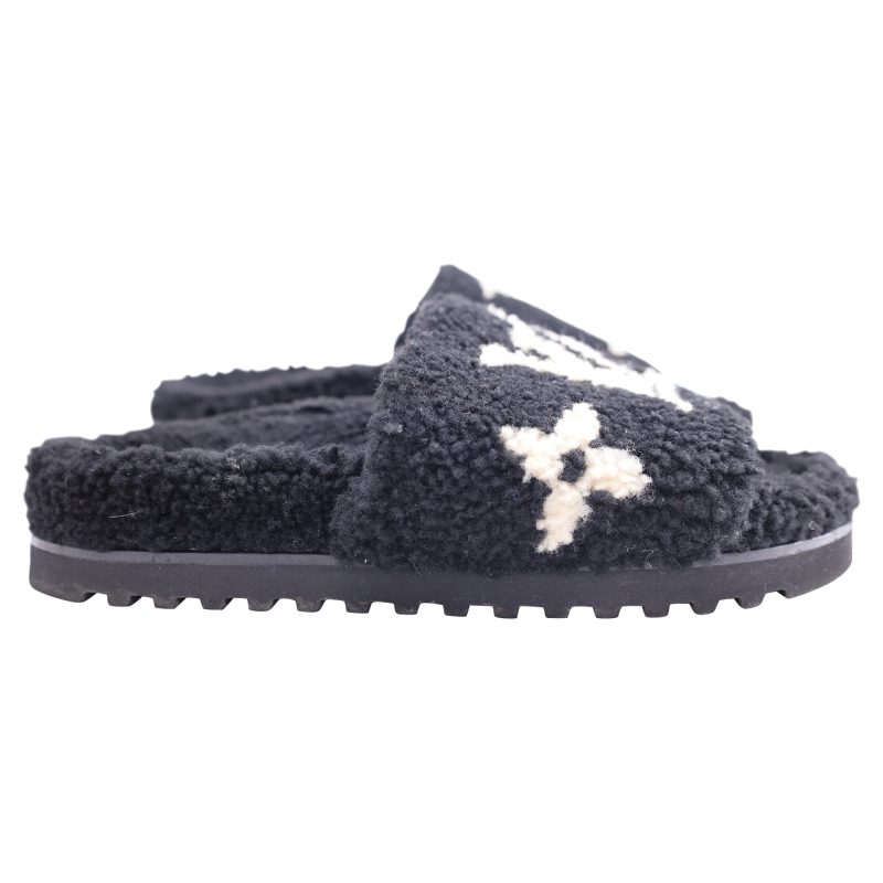 Louis Vuitton Shearling Bom Dia Flate Mule in Black Wool - Barde