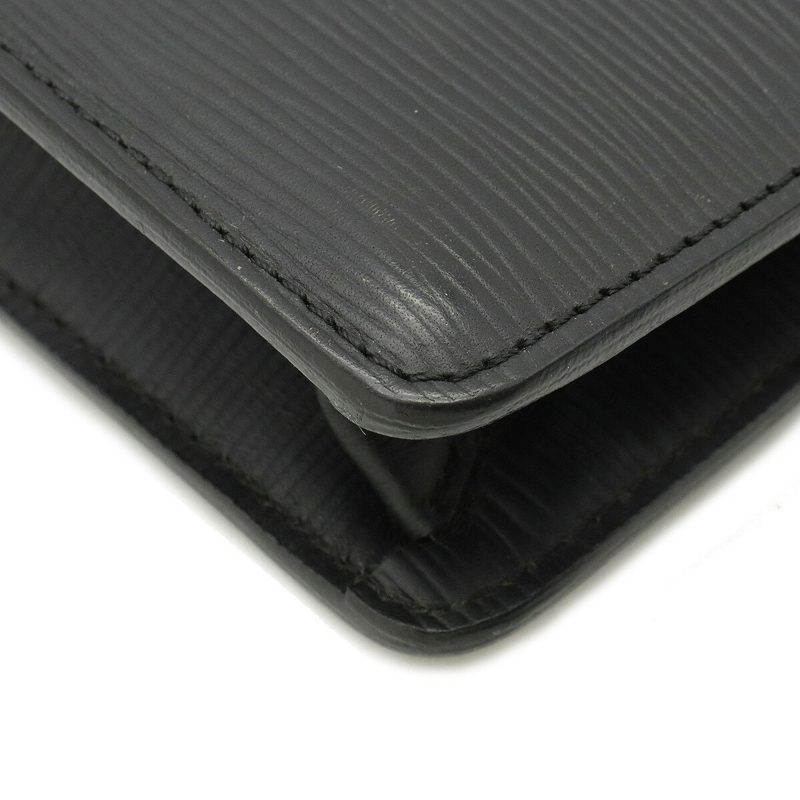 Louis Vuitton Taiga  Leather Clutch Bag - Barde - Image 6