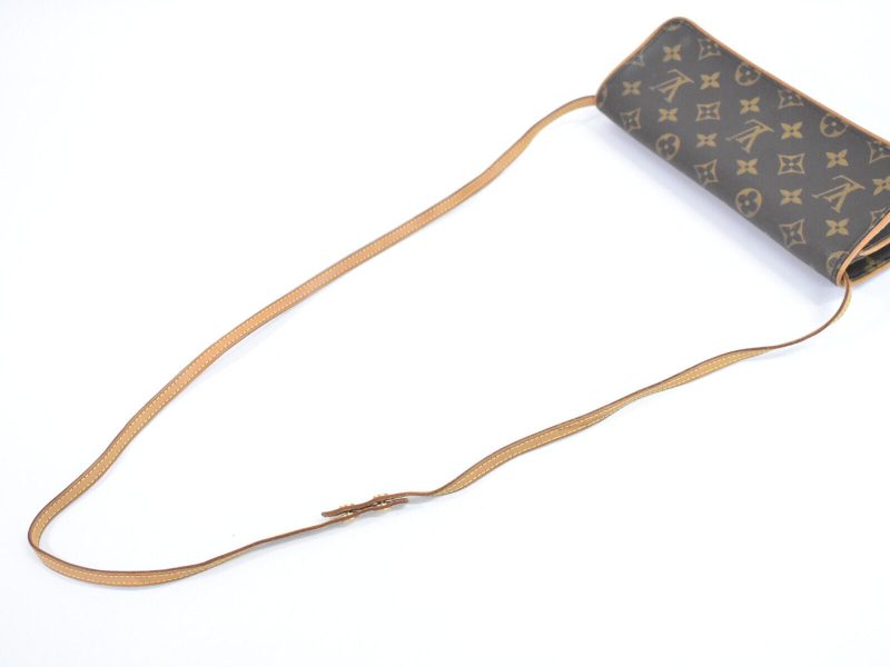Louis Vuitton Pochette Twin  Canvas Clutch Bag - Barde - Image 4