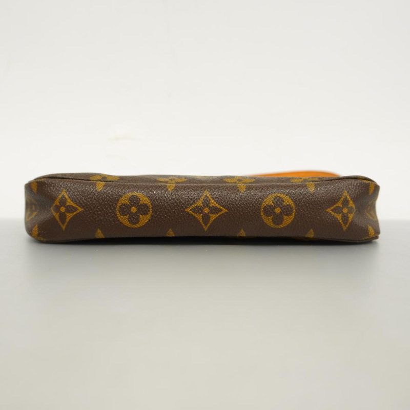 Louis Vuitton Pochette Accessoire  Canvas Clutch Bag - Barde - Image 3