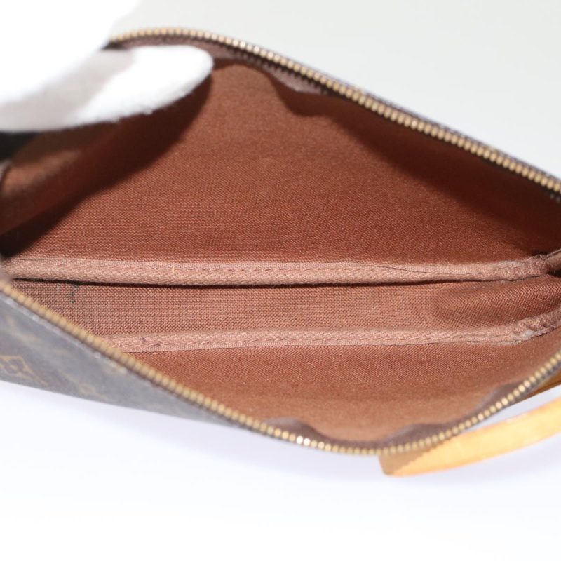 Louis Vuitton Pochette Accessoires  Canvas Clutch Bag - Barde - Image 5