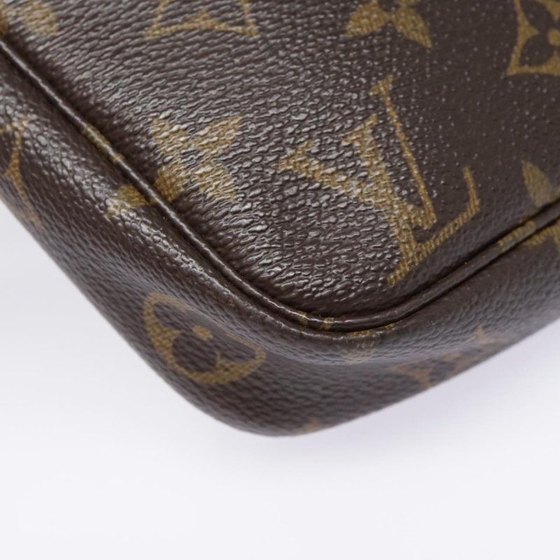 Louis Vuitton Pochette Accessoire  Canvas Clutch Bag - Barde - Image 6