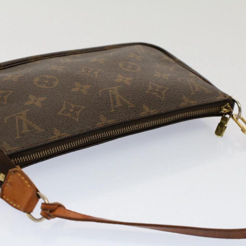 Louis Vuitton Pochette Accessoire  Canvas Clutch Bag - Barde - Image 4