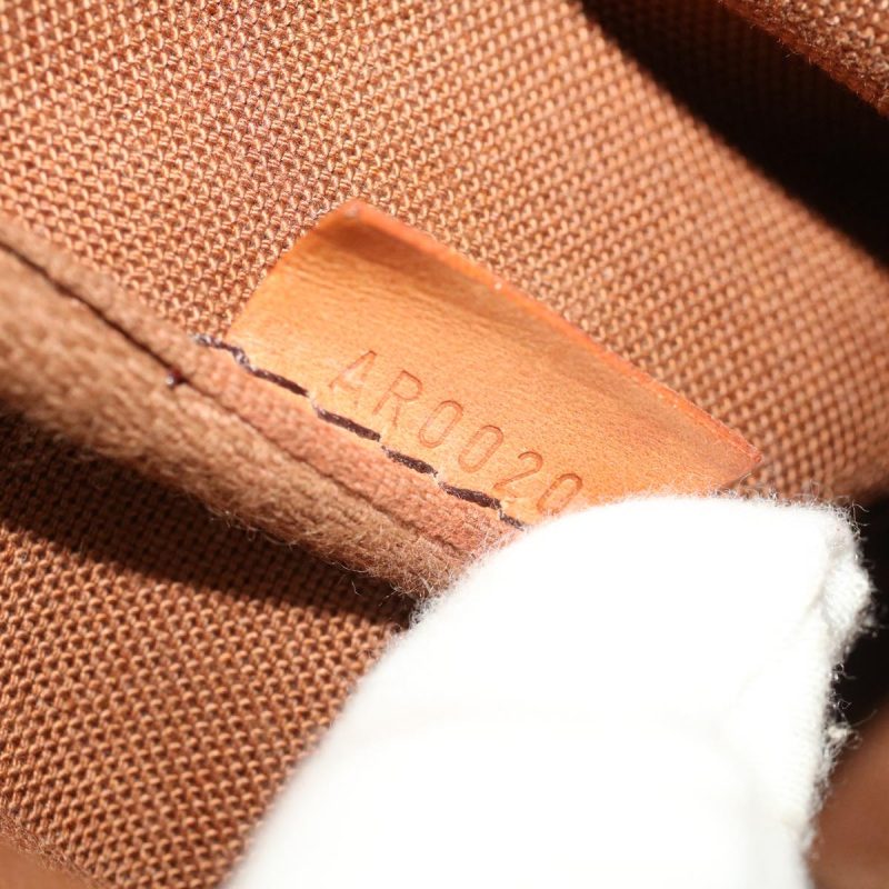 Louis Vuitton Pochette Accessoire  Canvas Clutch Bag - Barde - Image 6