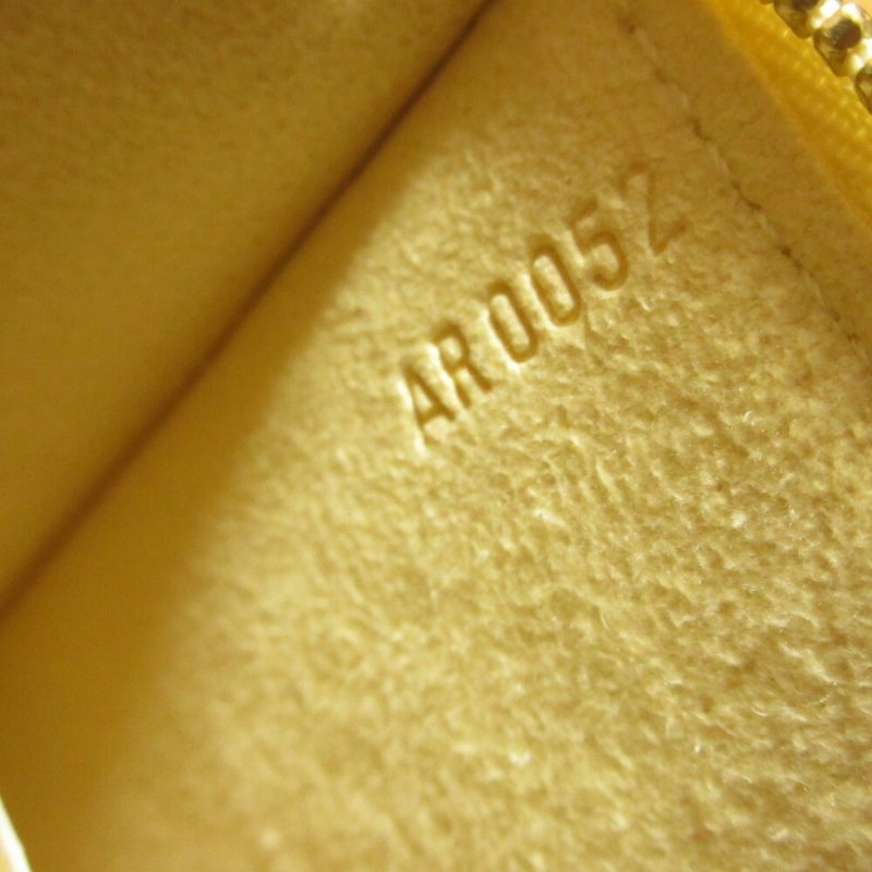 Louis Vuitton Pochette Accessoire  Leather Clutch Bag - Barde - Image 5