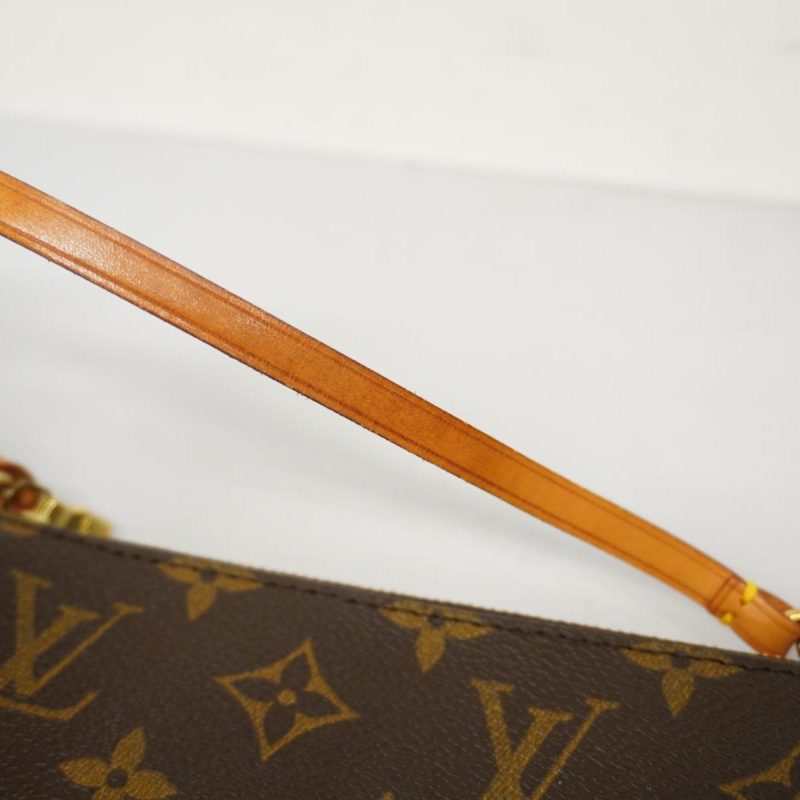 Louis Vuitton Pochette Accessoire  Canvas Clutch Bag - Barde - Image 6