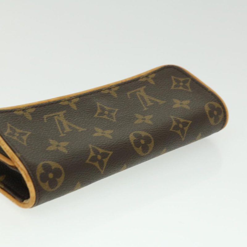 Louis Vuitton Pochette Twin  Canvas Clutch Bag - Barde - Image 4