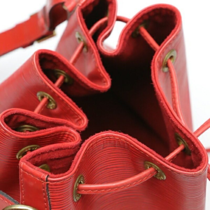 Louis Vuitton Petit Noé  Leather Shoulder Bag - Barde - Image 4