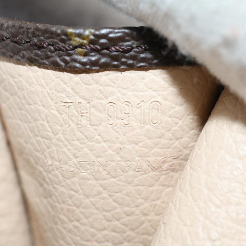 Louis Vuitton Poche Toilette 15  Canvas Clutch Bag - Barde - Image 6