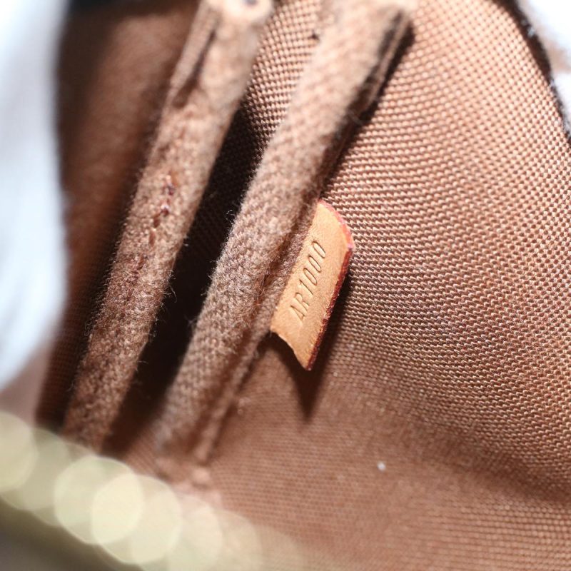 Louis Vuitton Pochette Accessoire  Canvas Clutch Bag - Barde - Image 6