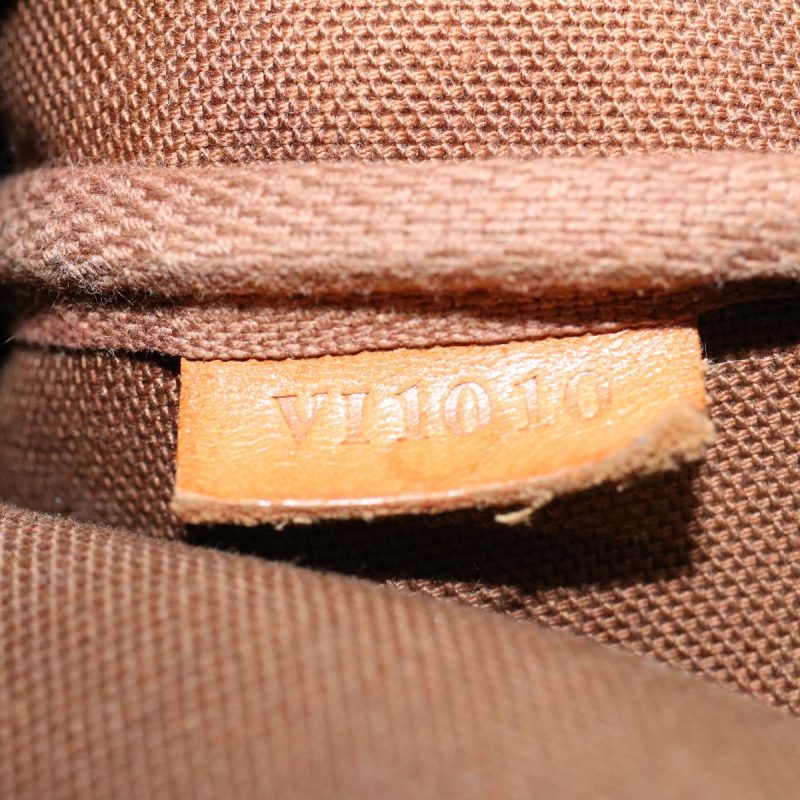 Louis Vuitton Pochette Accessoire  Canvas Clutch Bag - Barde - Image 6