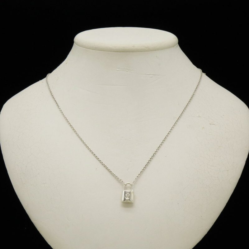 Louis Vuitton Silver Lockit Necklace Pendant - Barde - Image 6