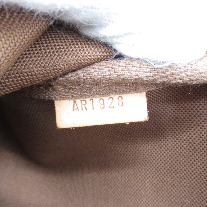 Louis Vuitton Pochette Accessoires  Canvas Shoulder Bag - Barde - Image 6