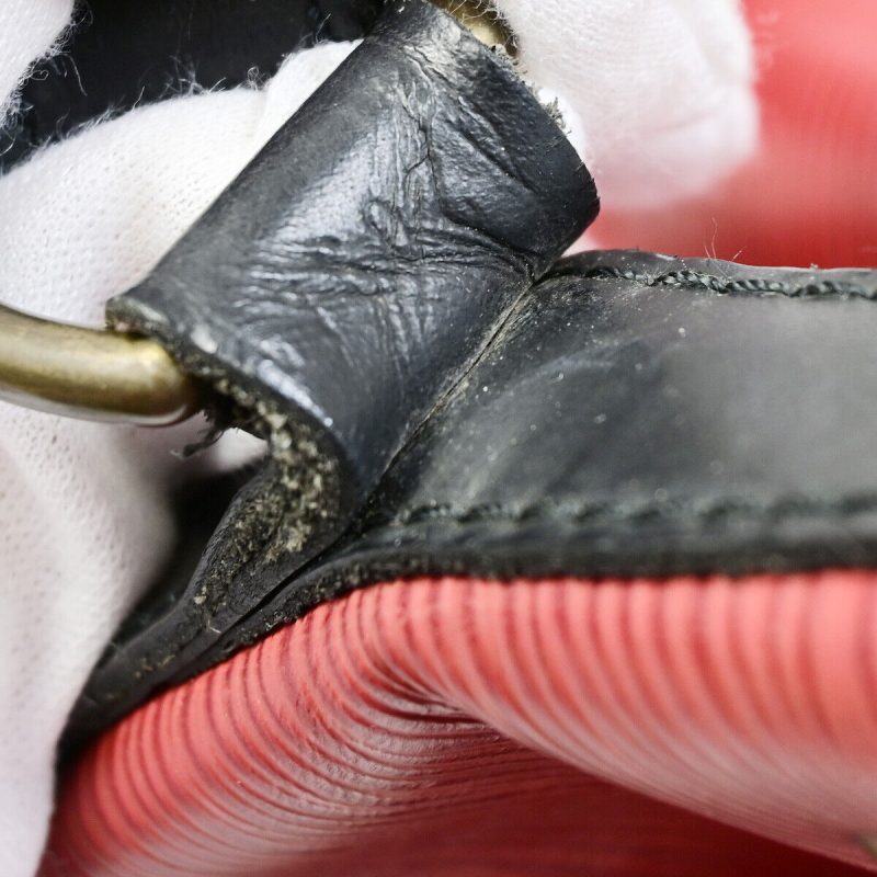 Louis Vuitton Petit Noé  Leather Shoulder Bag - Barde - Image 6