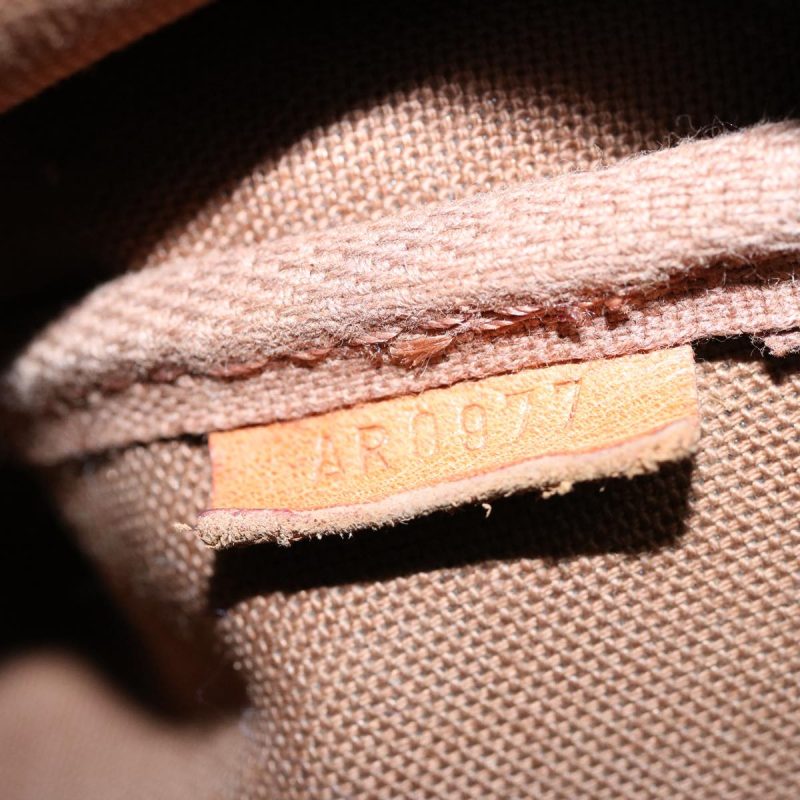 Louis Vuitton Pochette Accessoire  Canvas Clutch Bag - Barde - Image 6