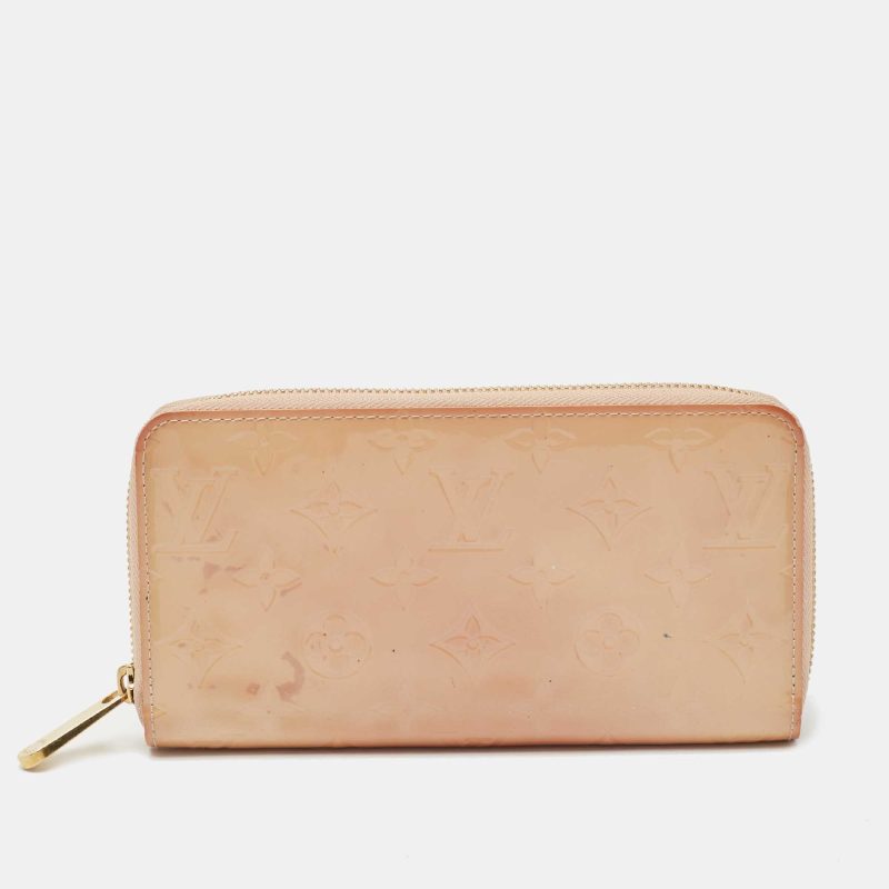 Louis Vuitton Noisette Monogram Vernis Zippy Wallet.. - Barde