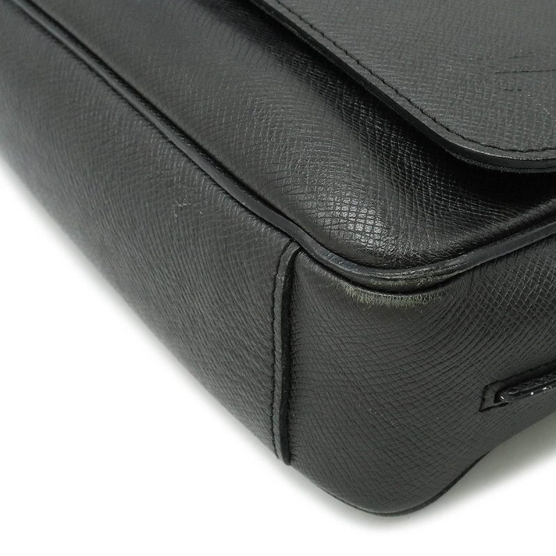 Louis Vuitton Taiga Roman PM Shoulder Bag Black - Barde - Image 3