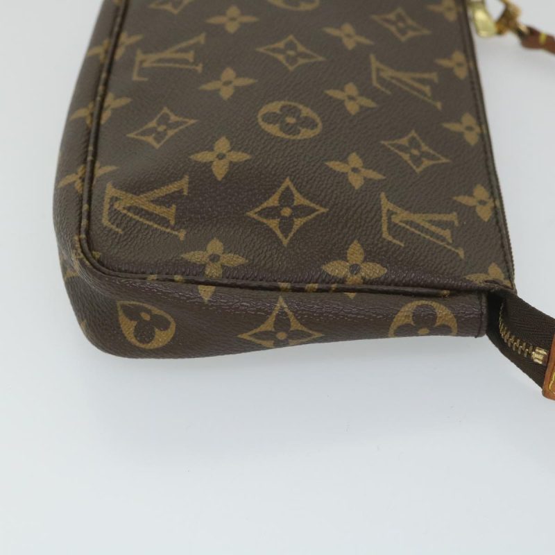 Louis Vuitton Pochette Accessoires  Canvas Clutch Bag - Barde - Image 5