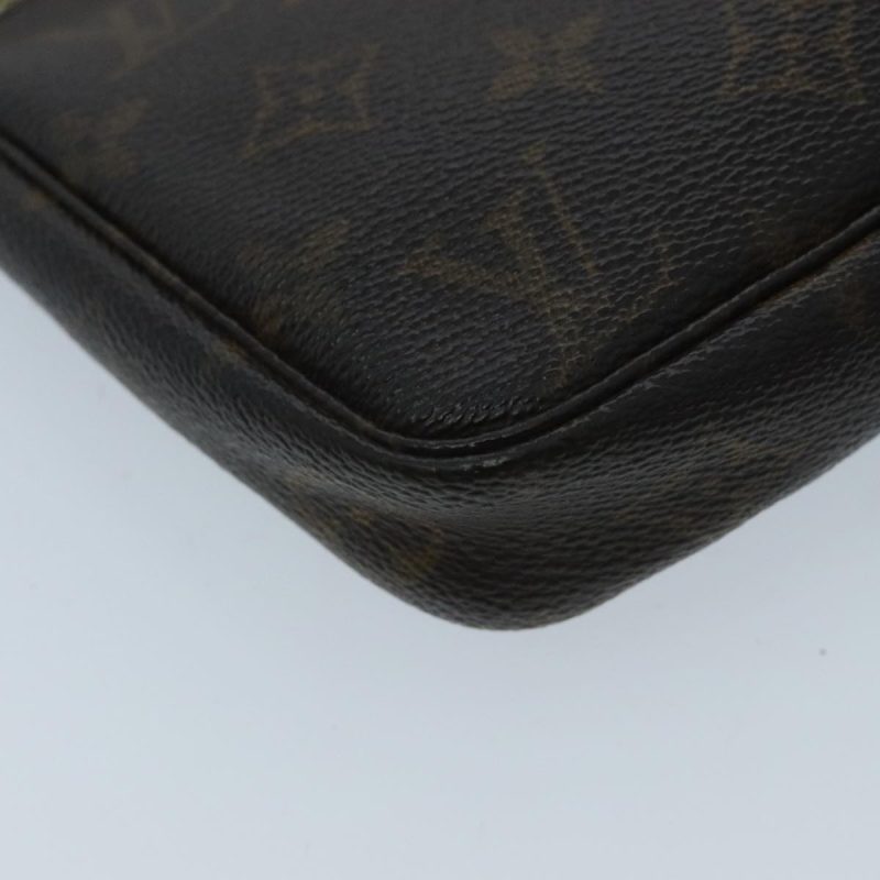 Louis Vuitton Pochette Accessoire  Canvas Clutch Bag - Barde - Image 6