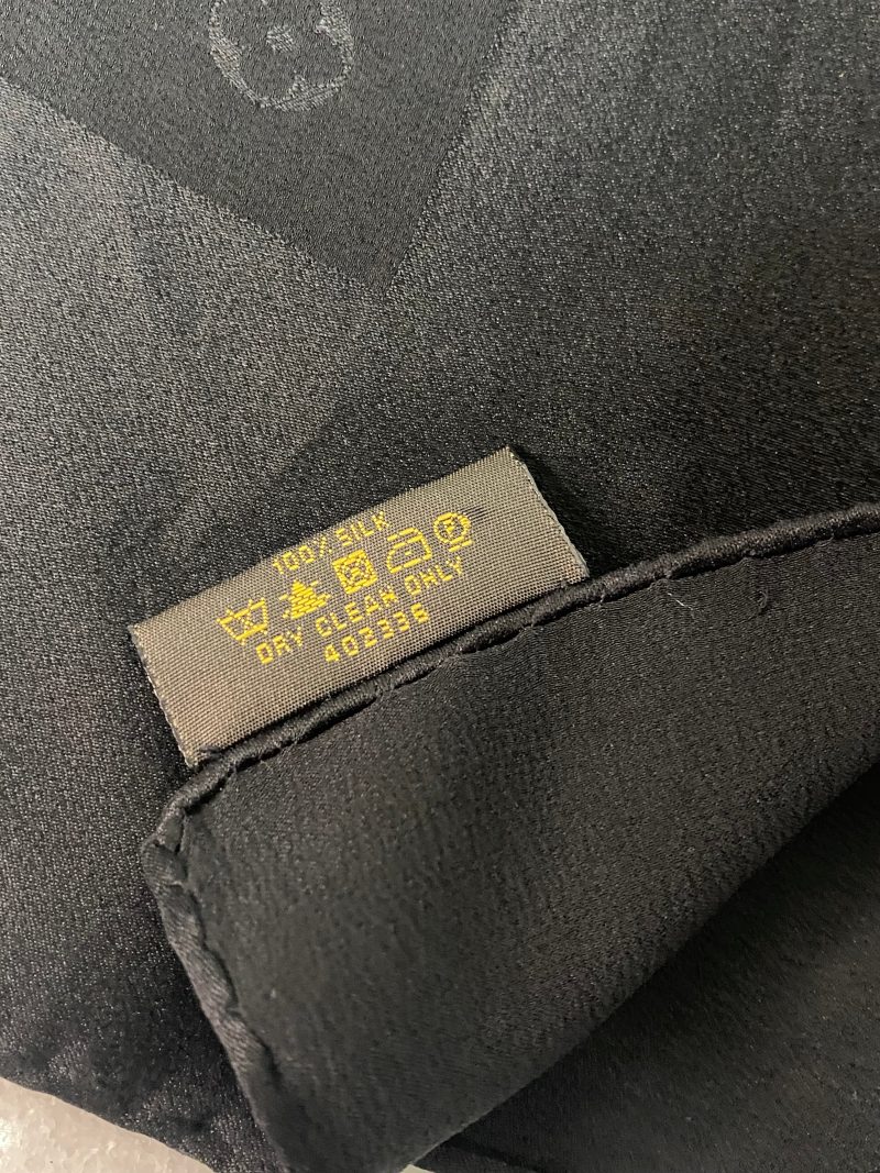 Louis Vuitton Black Monogram Scarf - Barde - Image 2