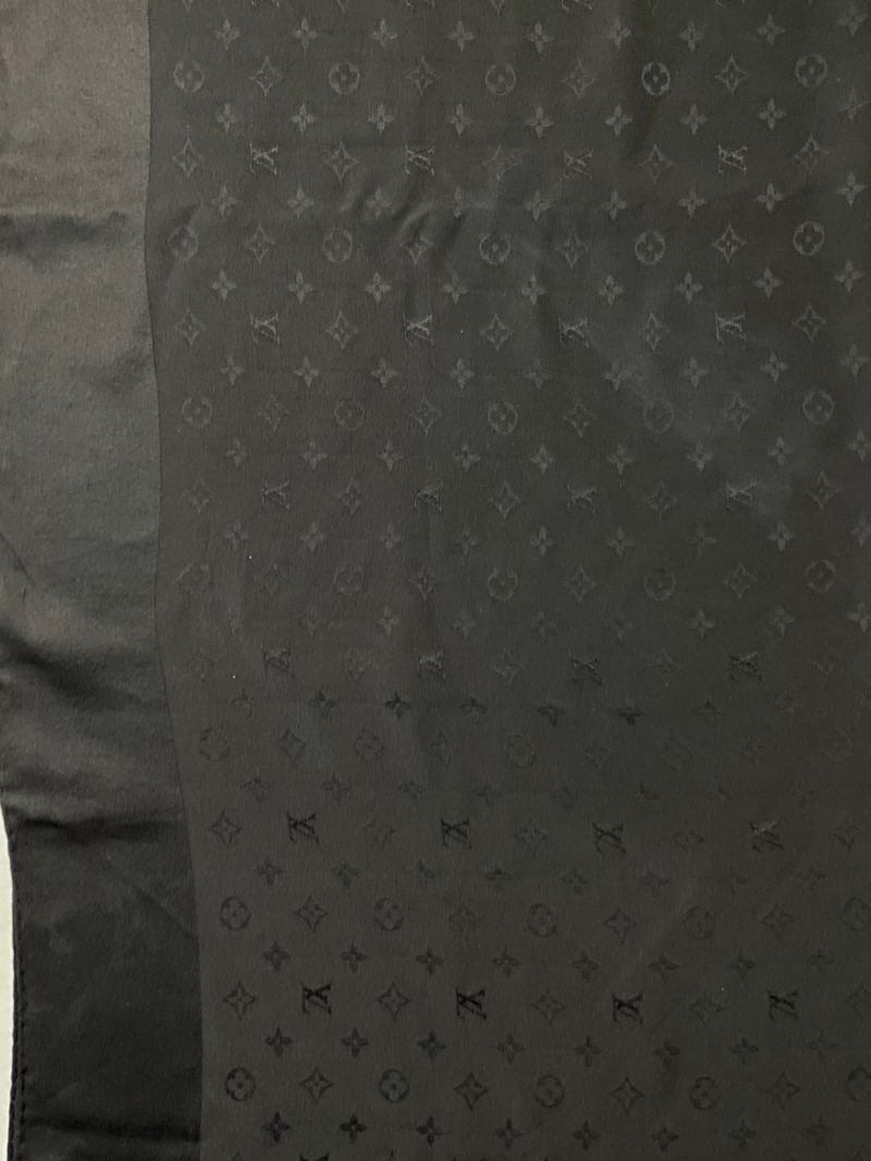 Louis Vuitton Black Monogram Scarf - Barde - Image 4