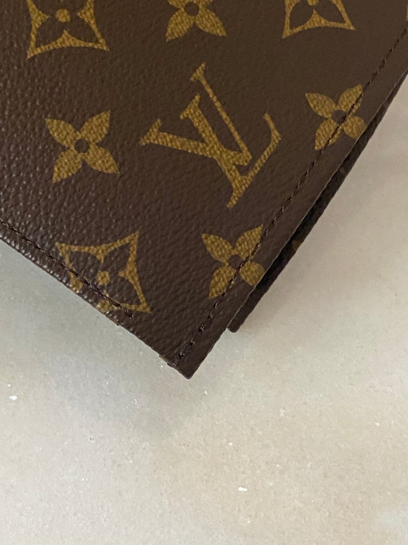 Louis Vuitton Monogram Toiletry Pouch 26 - Barde - Image 7