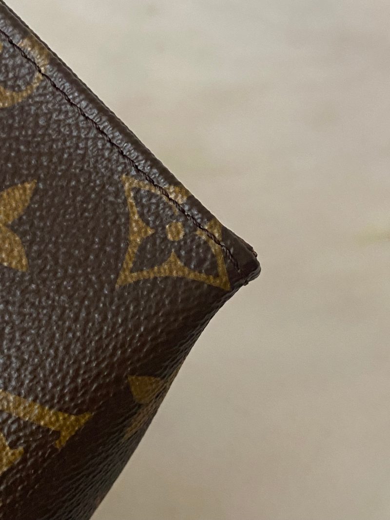 Louis Vuitton Monogram Toiletry Pouch 26 - Barde - Image 9