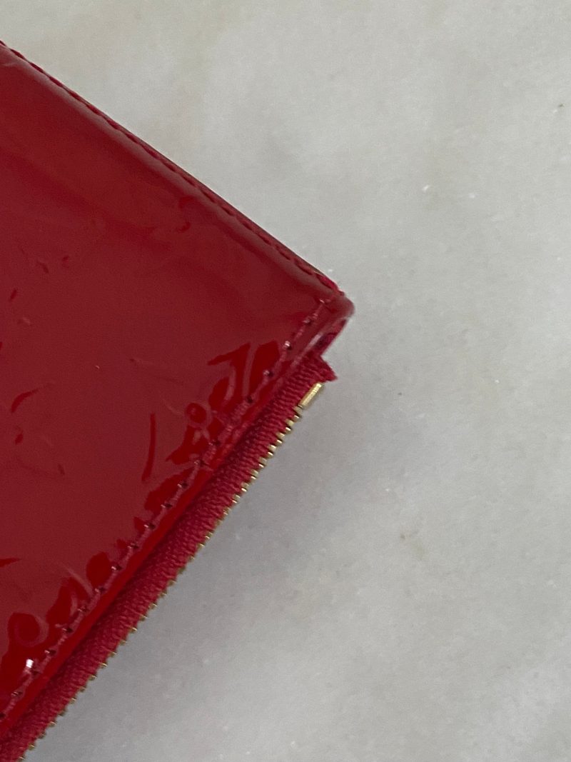 Louis Vuitton Red Monogram Vernis Bellevue GM Bag - Barde - Image 8