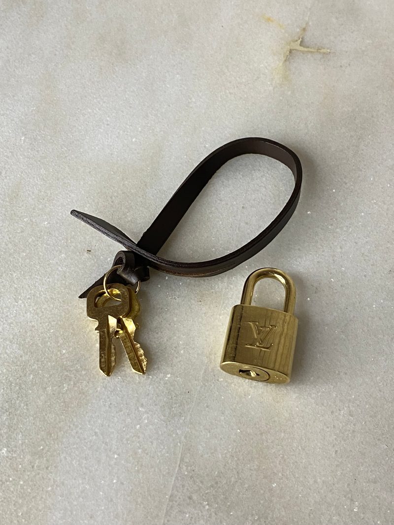 Louis Vuitton Lock and 2 Key - Barde - Image 2