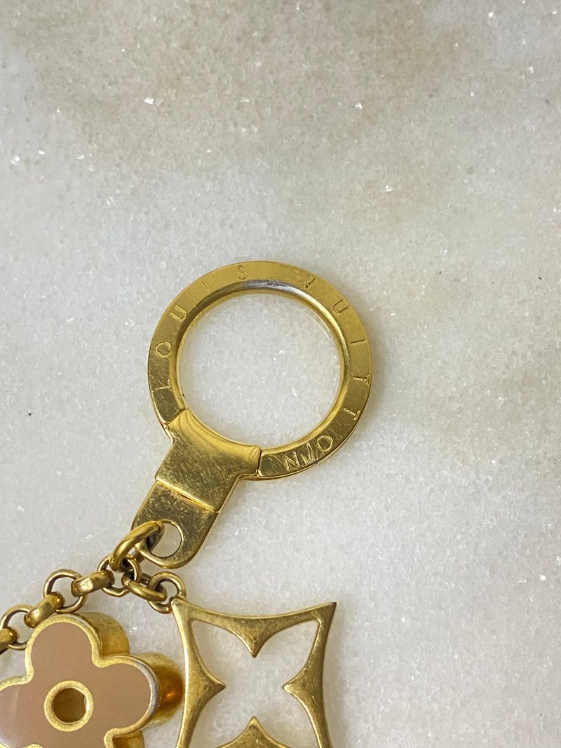 Louis Vuitton Gold Fleur De Monogram Bag Charm - Barde - Image 5