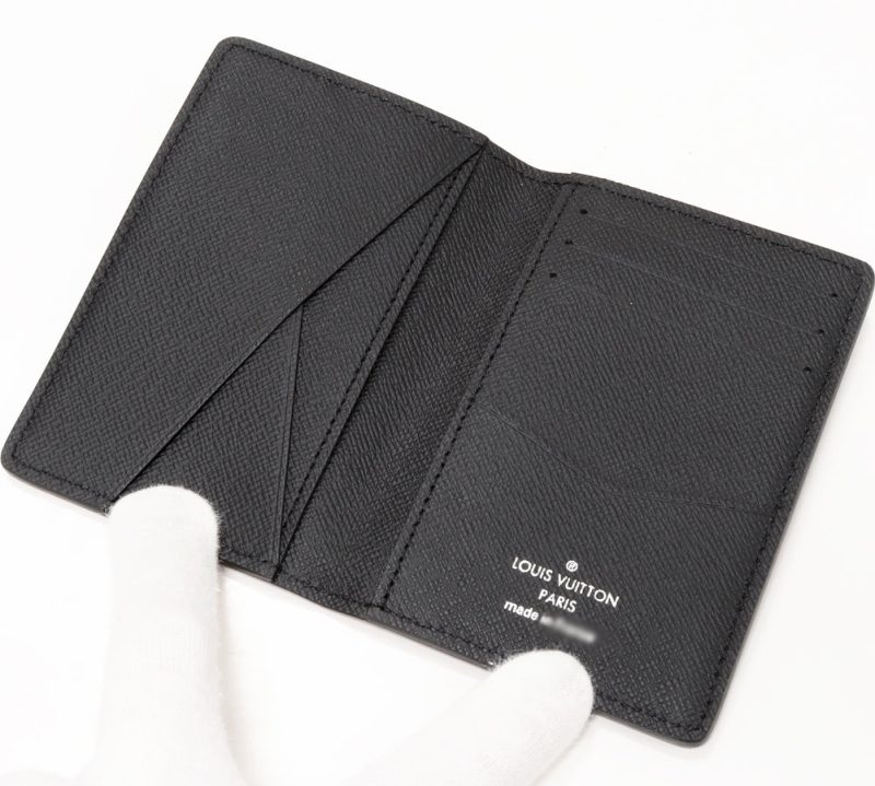 Louis Vuitton Epi Bifold Card Case Organizer - Barde - Image 3