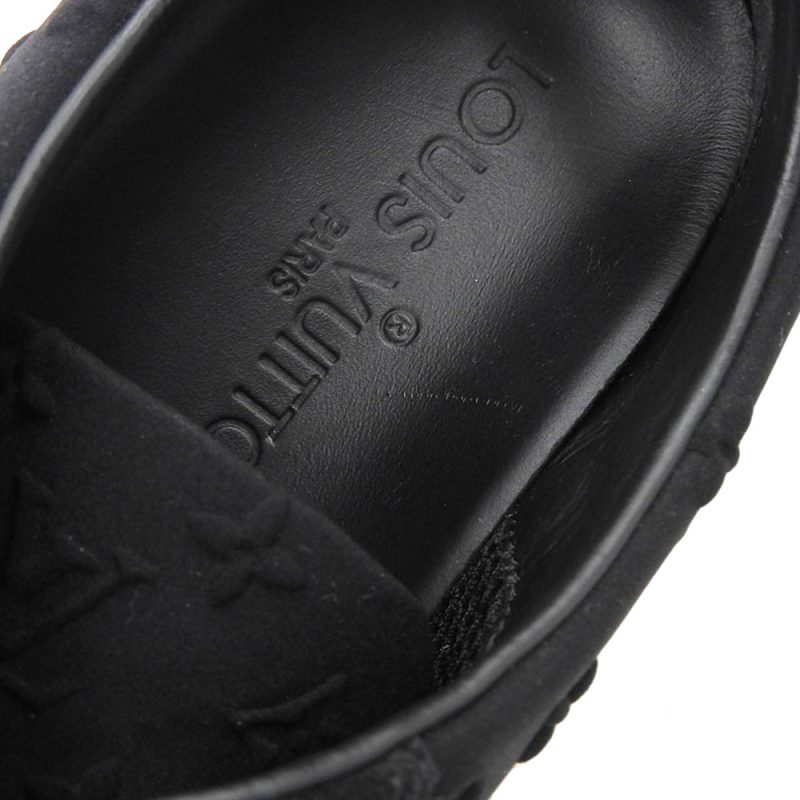 Louis Vuitton Suede Sneakers Black in Great Condition - Barde - Image 7